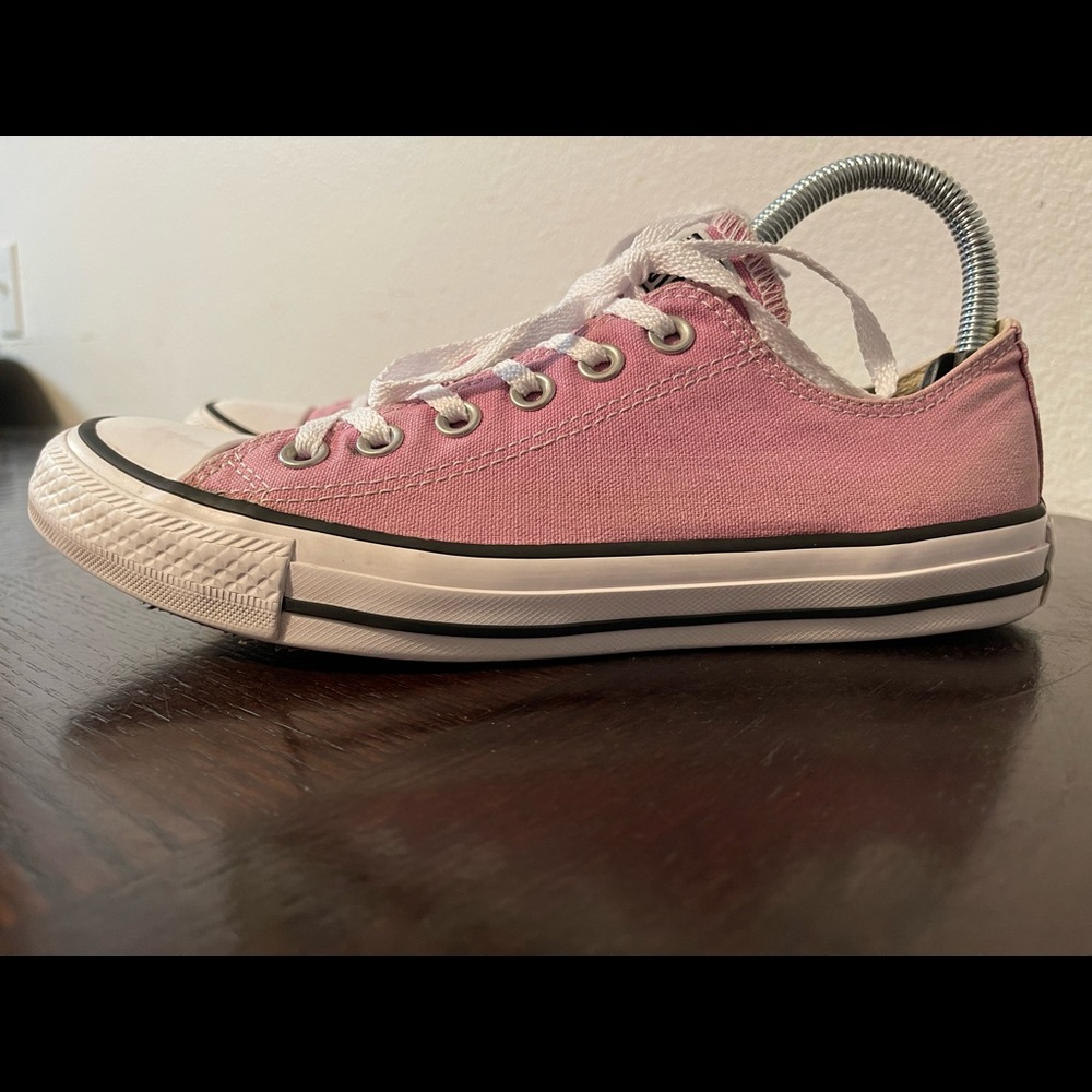Converse Unisex  All Star Ox Low Top Pink Women Size 8 Men 6  151182F